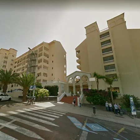 Castle Harbour Studio In Los Cristianos *